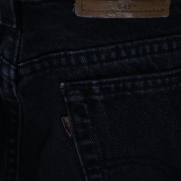 Loose Fit Black Levis - Picture 6 of 7